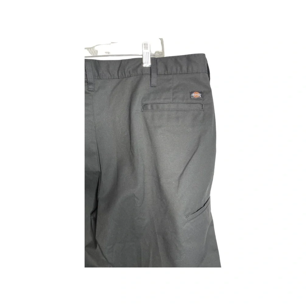 Dickies Men Flexible and durable, style P374716 Black work pants 40X30